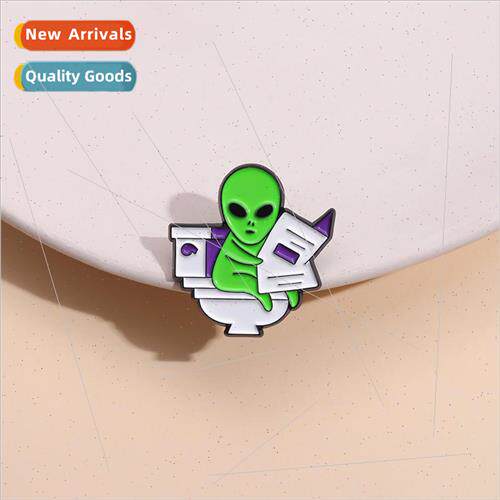 Cute ET Creative Alloy Brooch Fun tting on the Toilet Readin