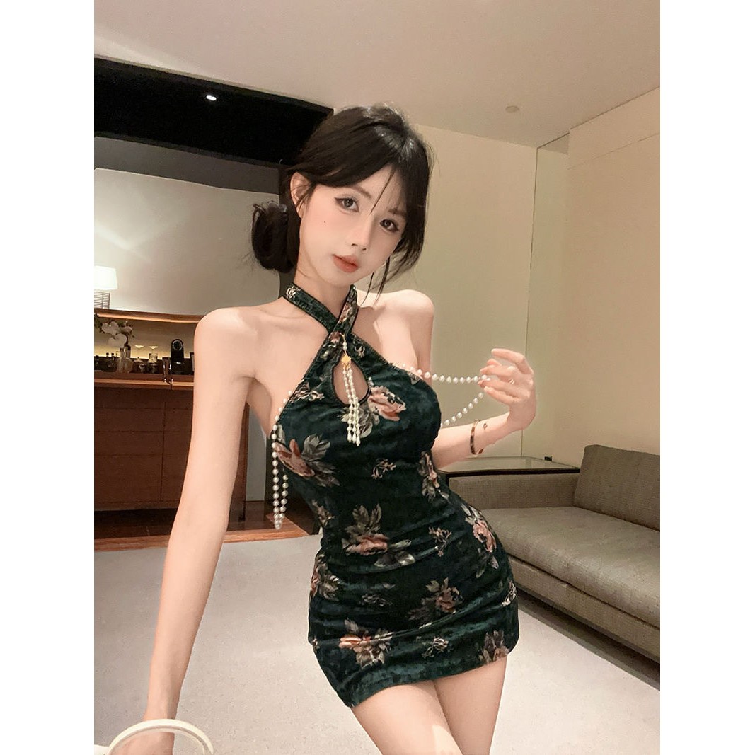 性感复古挂脖珍珠华丽挂脖改良旗袍露背修身包臀连衣裙女