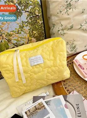 Large capacy portable cute 2023 new skincare ins wind cy col