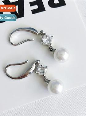 n single diamd pearl ear hooks lg secti  diamd-set pearl ear