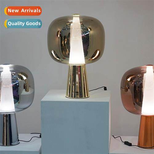 Scinavian -modern light luxury glass table lamp er creative