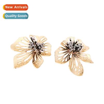 ZA exaggerated vacati style alloy flower earrings in retro B
