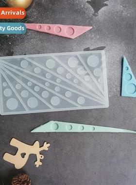 8 csecutive hollow triangle 17326 chocolate biscu mold cake