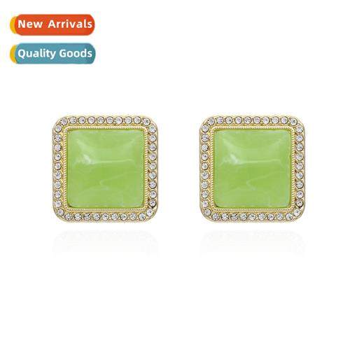 New fashiable persaly versatile earrings small fresh tempera