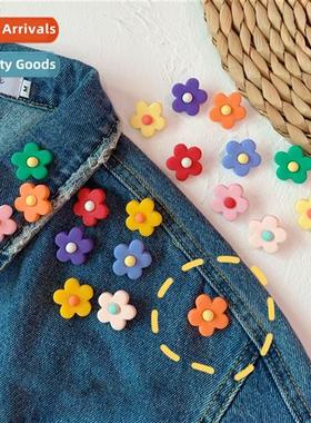 Japan    ins flower brooch cute girl heart pin bag pendant c