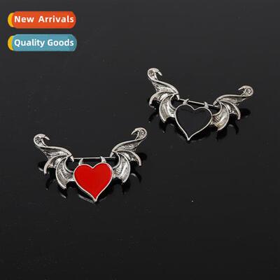 Creative alternative spade love couple brooch men and women