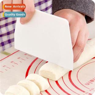 Plastic buttercream cake cutting knife trapezoidal dough cut