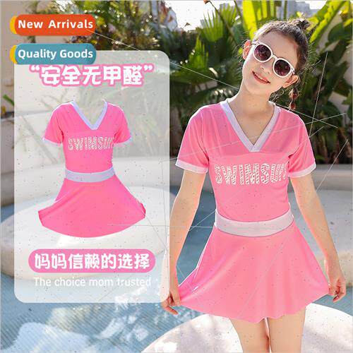 Childrens swimsus girls one-piece skirt type middle and larg