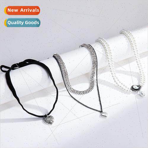 Autumn winter new antique silver plating peach heart pendant