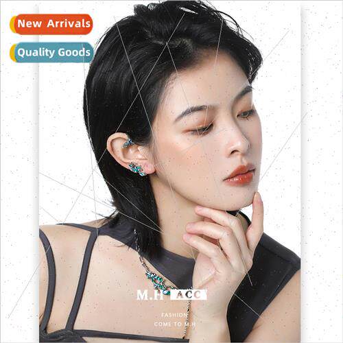 Pleated oil drip earrings适用women ear bone clip niche earri
