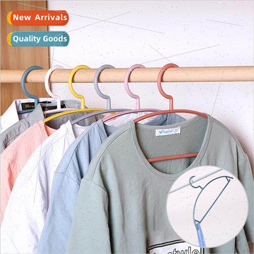 Household semi-circular -slip hangers dormory closet can not