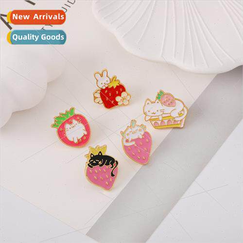New cute cat strawberry metal brooch cake cat oil drop carto