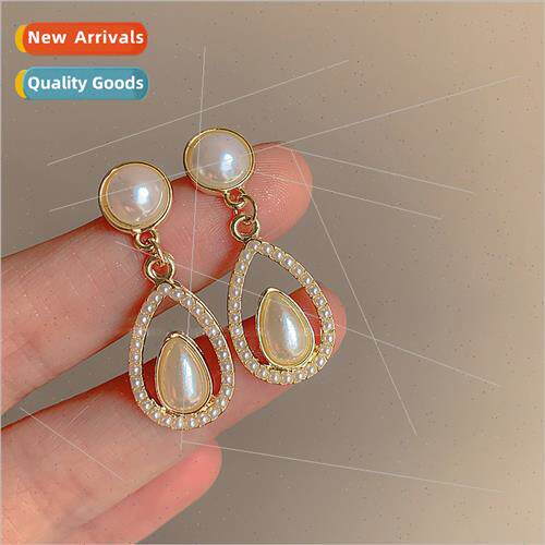 Retro pearl stud earrings 2023 new niche hundred wh earrings