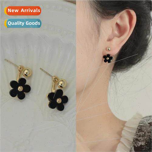 Retro Korea low-key simple small flower earrings black whe e