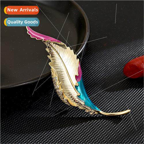 New INS two-color leaf brooch versatile delicate simple coat