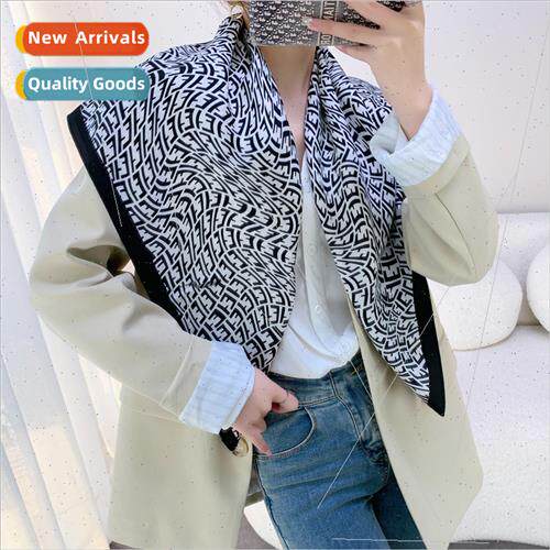 22 new 90 twill silk square scarf color blocking Europe Uned