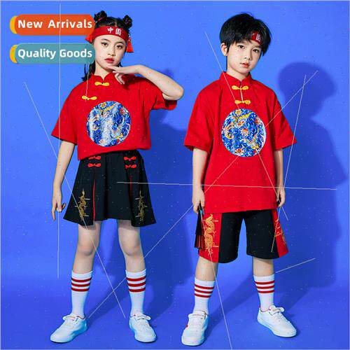 Childrens cheerleading chorus permance unim Chinese red shor