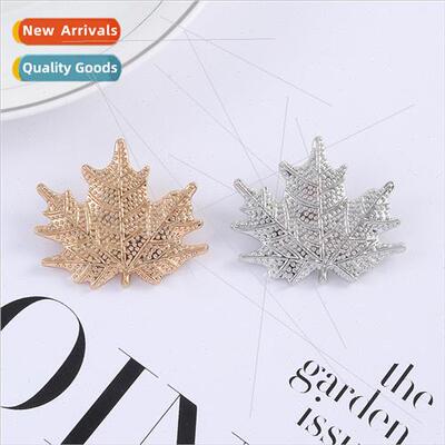 Europe Uned States fashion elegant maple leaf brooch female