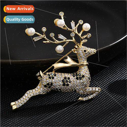 New Christmas deer brooch female anti-glare copper corsage p