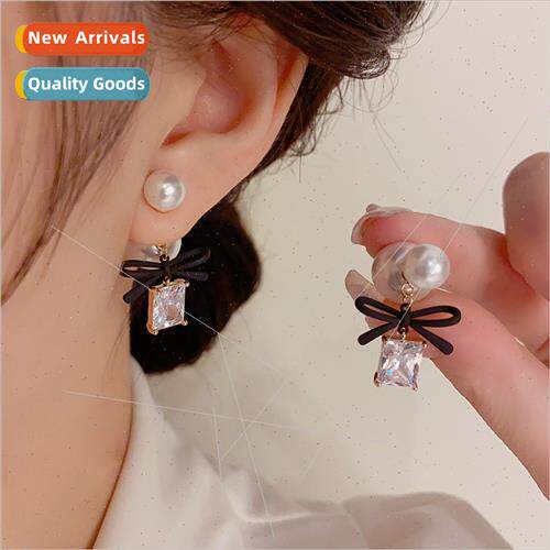 Korea fashion bee after two wear pearl bow square diamond ea