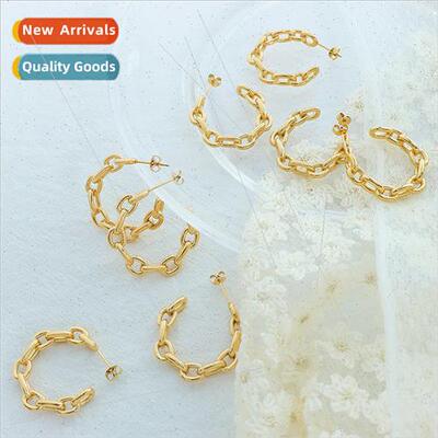 Europe ins tiny interlocking C-shaped earrings niche hip-hop