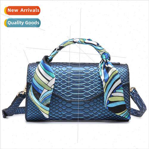 2023 Spring new shoulder women bag snake print diagonal cros