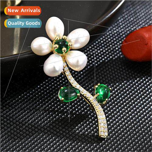 Fresh cute flowers chest ladies pin fashion corsage niche pi