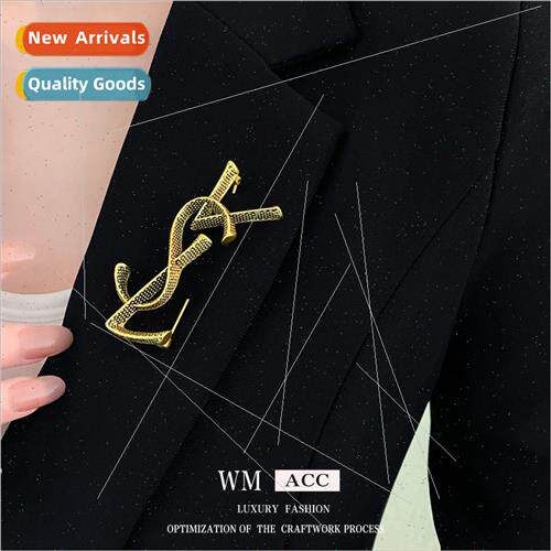 French Vintage Old Monogram Metal Brooch Fashion Pins Access