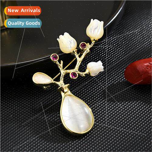 New shell flowers retro vase flower brooch upscale female de