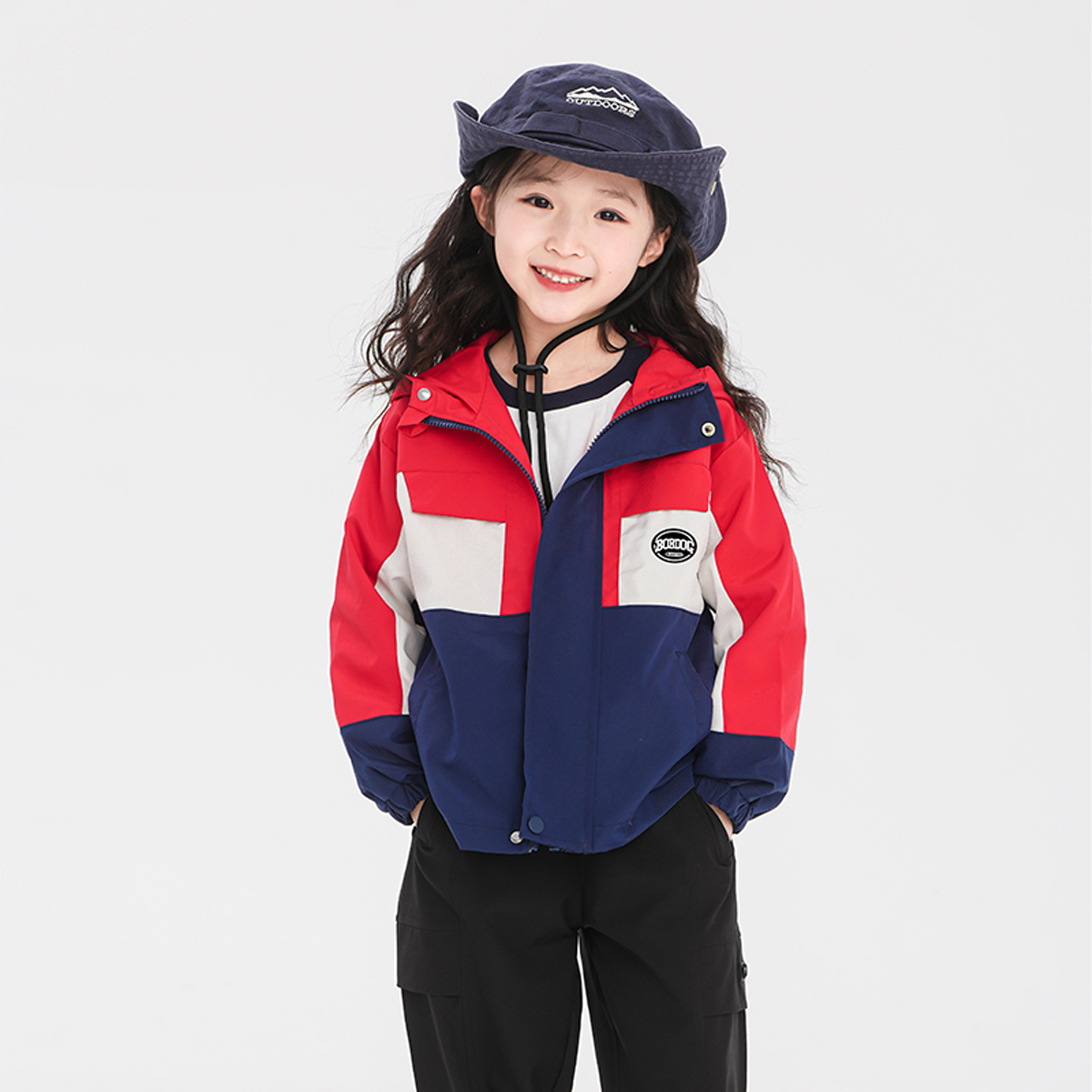 巴布豆儿童2025新男女冲锋衣外套