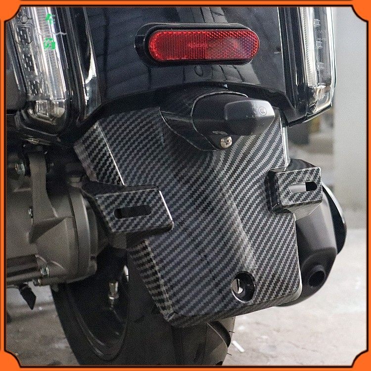 适用龙嘉维多利亚Sixties150i/250si/300i后挡泥板  改装牌照板