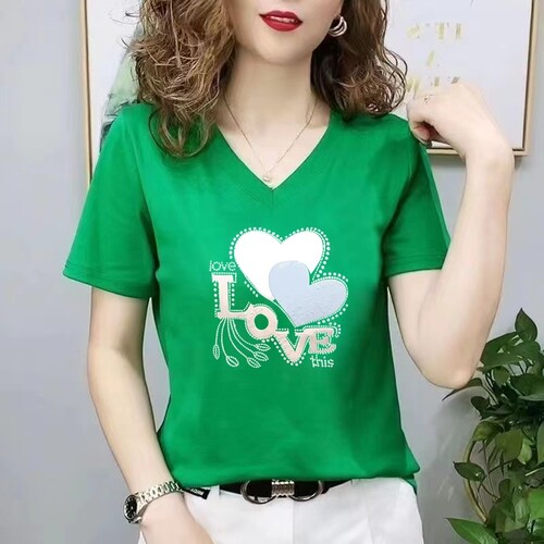 绿色显瘦t恤女短袖休闲v领正肩夏2026打底简约体恤鸡心领大码上衣