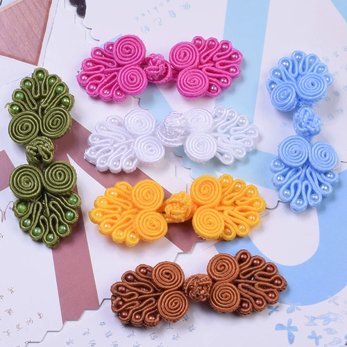 Китайская новогодняя пряжка в стиле ретро мужчин и женщин -знаменитостей в стиле декоративная одежда.