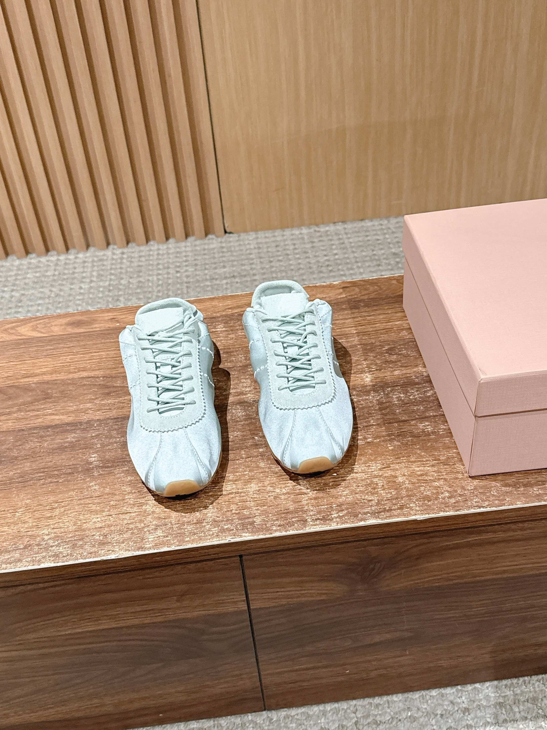 缎光裸粉 芭蕾舞鞋女2026春新款外穿复古德训鞋通勤休闲鞋,女鞋,德训鞋,淘宝优惠券,粉丝福利购,淘宝优惠卷