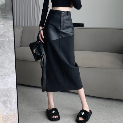 设计感PU皮拼接黑色半身裙女秋冬2025新款高腰中长款后开叉包臀裙