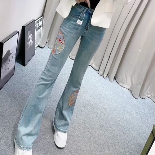 大码微喇牛仔裤子女春季新款国风刺绣弹力长裤中式显瘦拖地马蹄裤