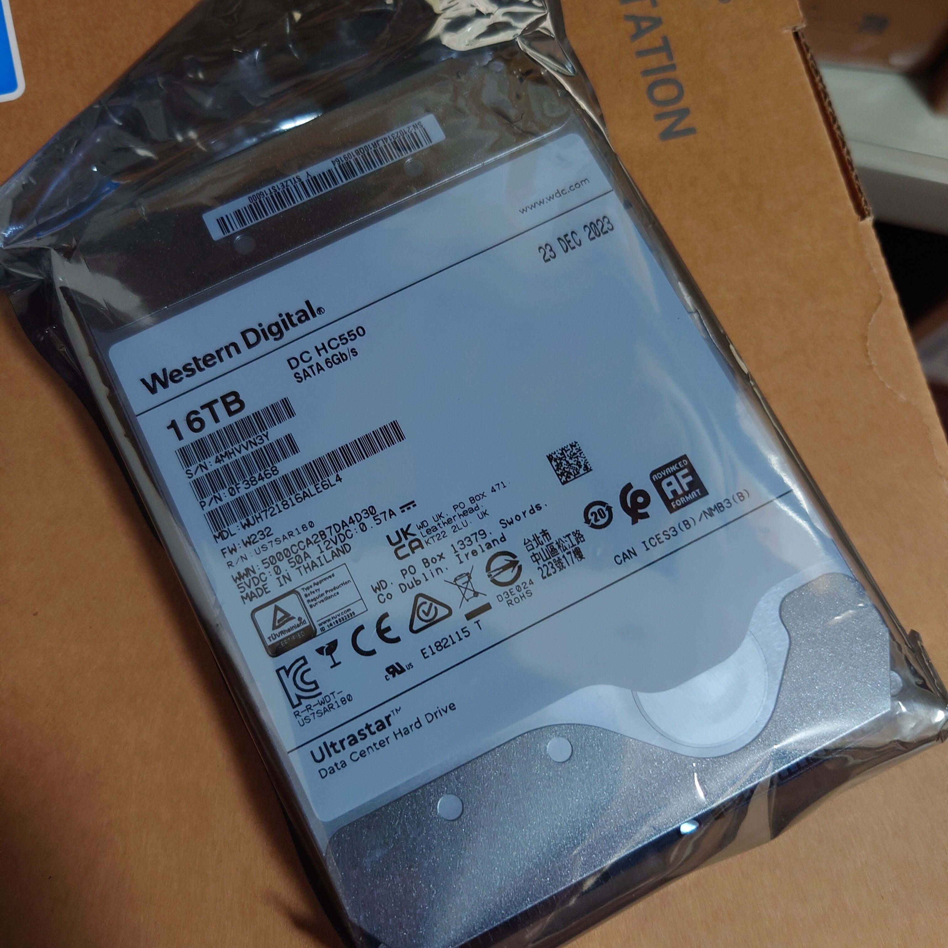 西数企业级硬盘16TB氦气盘WUH721816ALE6L4非国行