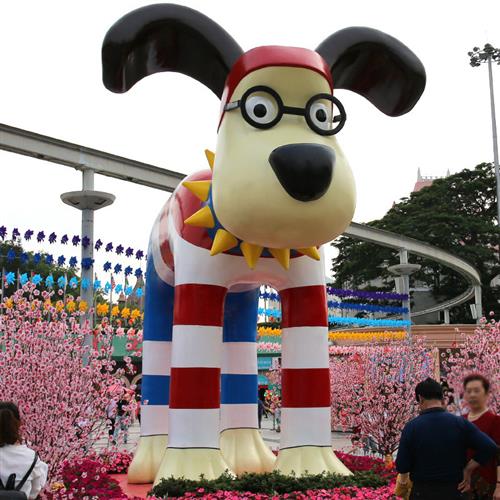户外大型玻璃钢雕塑商业街卡通眼镜狗室外游乐园广场景观动物摆件