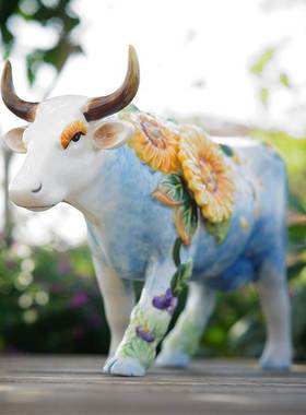 客厅桌面陶瓷小号牛美式乡村田园动物向日葵玄关酒柜家居饰品摆件
