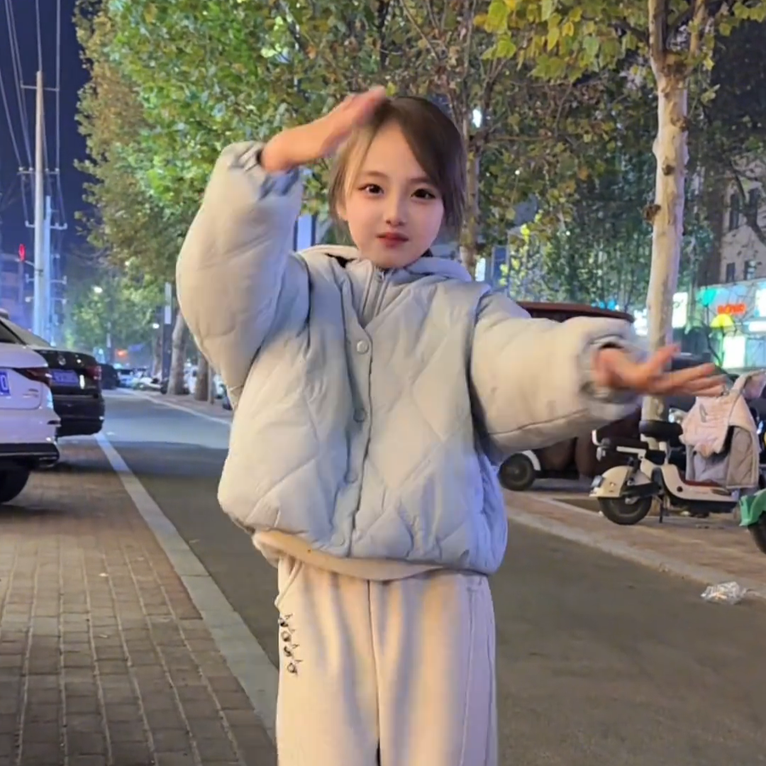 2025韩版女童毛领棉服外套防寒加厚纯色冬季中大童外套洋气女童