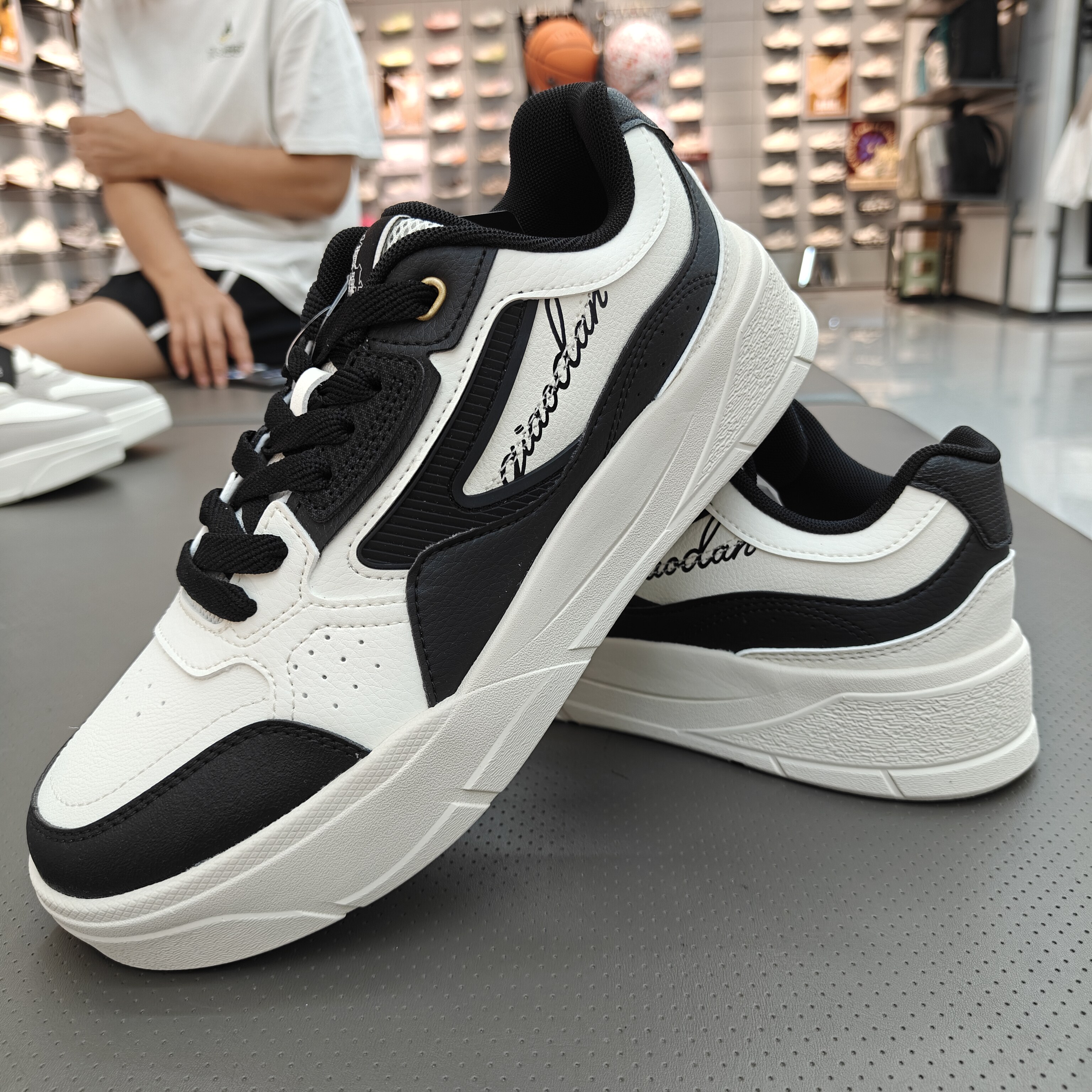 乔丹灰色涂鸦男板鞋2025冬季新款运动休闲鞋子百搭鞋QDL053254512,运动鞋new,运动休闲鞋,淘宝优惠券,粉丝福利购,淘宝优惠卷