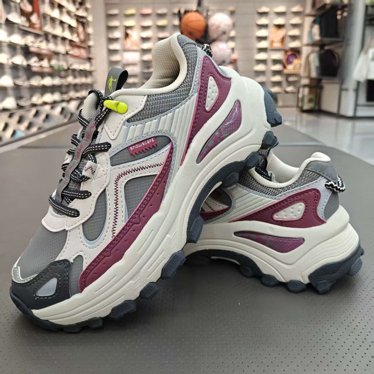 乔丹户外生活女鞋户外秋季新款