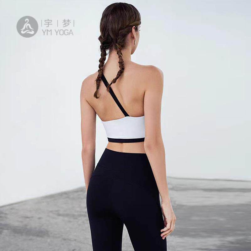 新欧美时尚一字斜肩设计裸感瑜伽内衣运动健身文胸瑜伽服套装