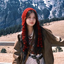 川西旅游红色流苏球针织包头帽女秋冬季国庆出游草原镂空毛线帽子