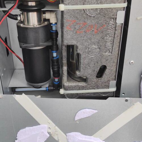 磁力驱动齿轮泵，型号MG204XK/DC24。水泵24VDC议价