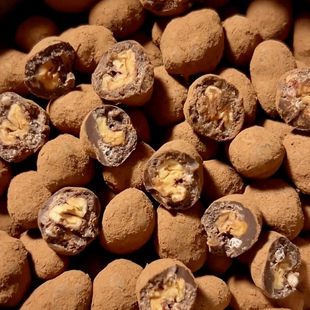 MCT宝石巧克力豆独立包装纯可可脂黑巧巴旦木椰子办公室休闲零食