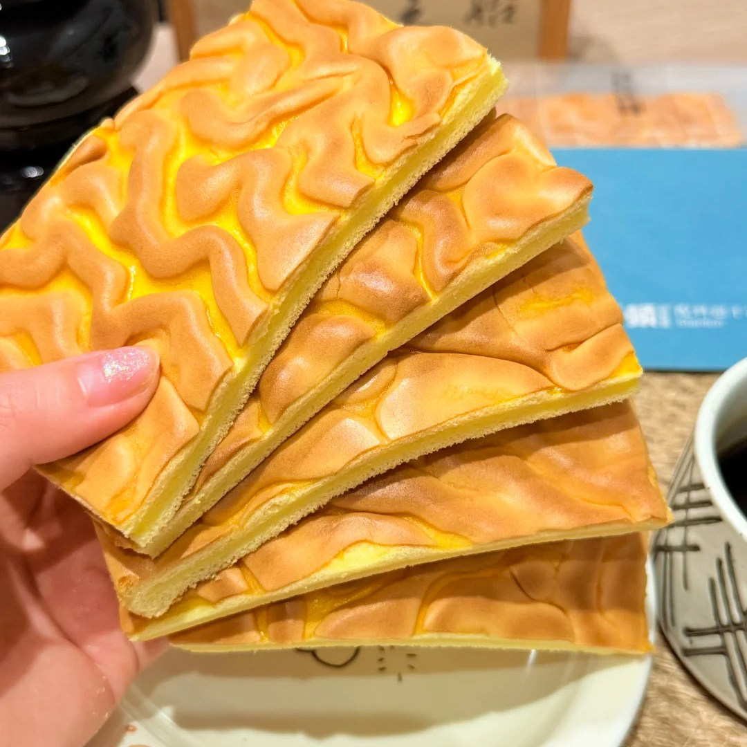 新鲜虎皮蛋糕儿童早餐烘烤面包蛋香松软代餐休闲零食点心开袋即食