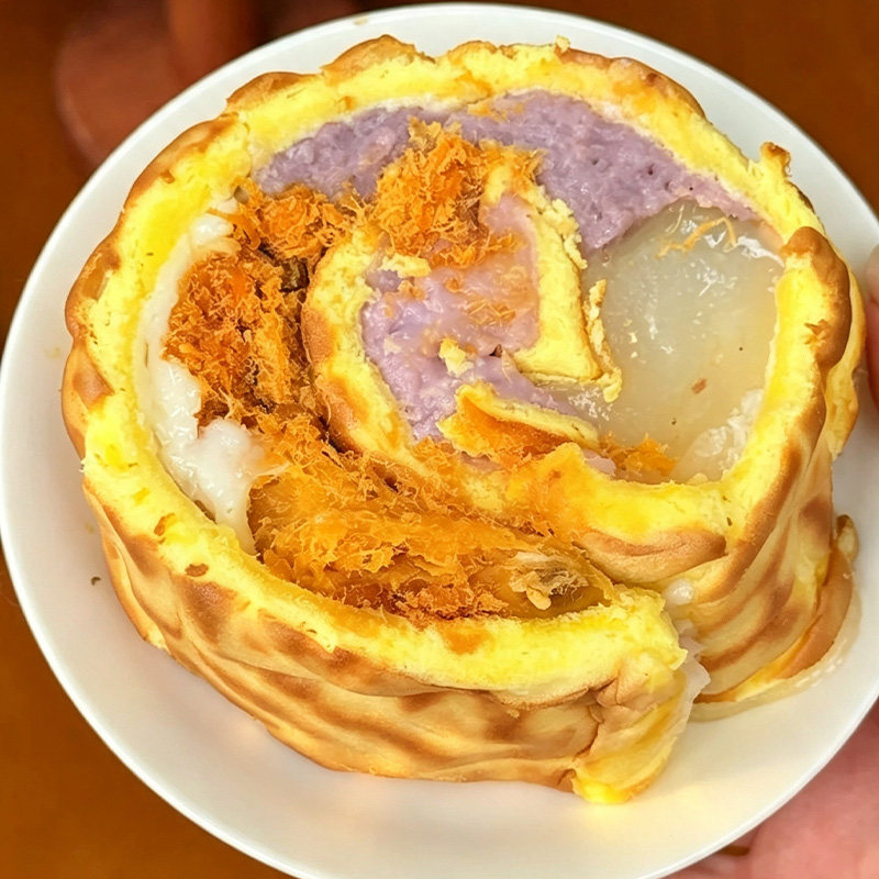 奶油绵密~虎皮咸蛋黄五福卷蛋糕图片