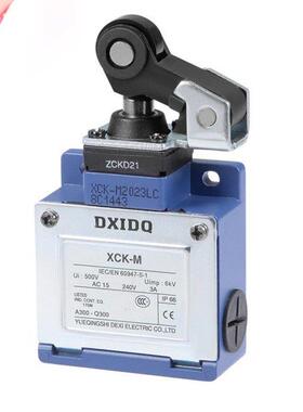 XCK-M121 Roller Arm Lever Plunger Momentary Limit Switch 1NC