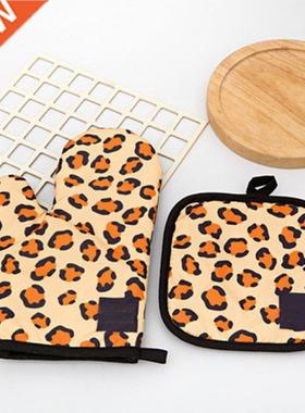 2Pcs Kitchen Gloves Insulation Leopard Pattern Pad Cooking M